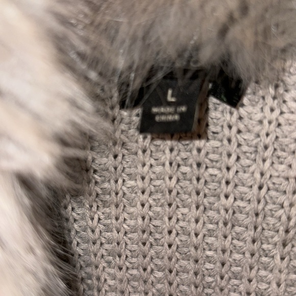 Talbots Faux Fur Collar Rib Knit Duster Length Vest in Dove Gray - Picture 2 of 5